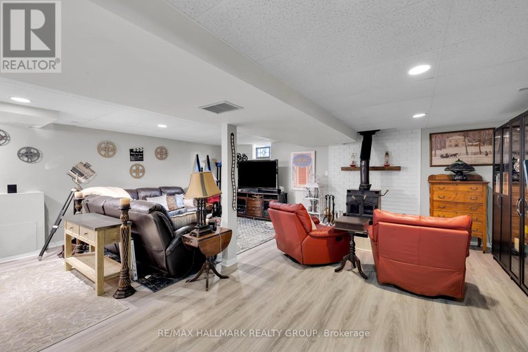 28960953/34-menard-street/embrun/russell/ontario/K0A1W0_17