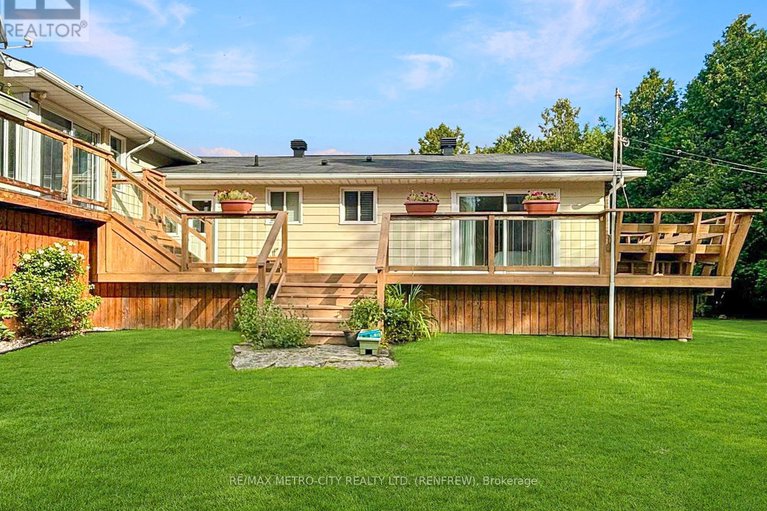 29410189/128-burns-drive/mcnabbraeside-twps/mcnabbraeside/ontario/K0A1G0_43