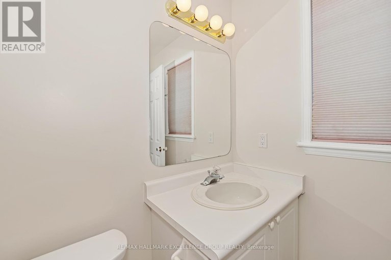 29046718/1556-tonilee-drive/carson-grove/ottawa/ontario/K1J1C1_27