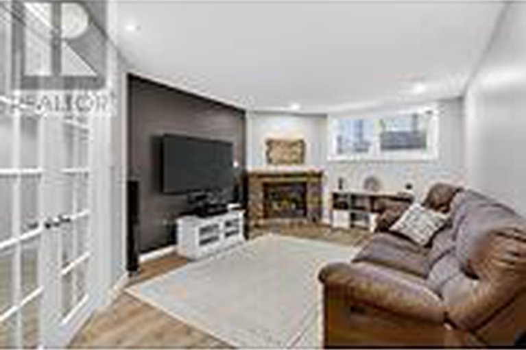 28946119/108-landover-crescent/emerald-meadowstrailwest/ottawa/ontario/K2M2W4_30