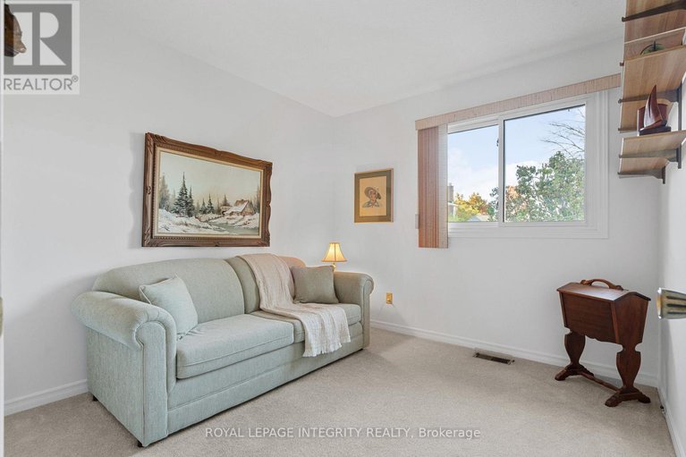 29021047/12-wynford-avenue/craig-henrywoodvale/ottawa/ontario/K2G3Z3_17