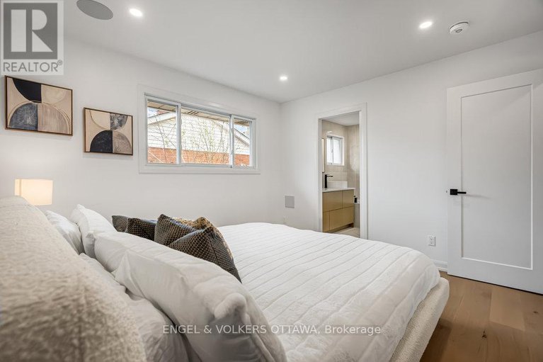 28298907/953-fairlawn-avenue/mckellar-heightsglabar-park/ottawa/ontario/K2A3S7_30