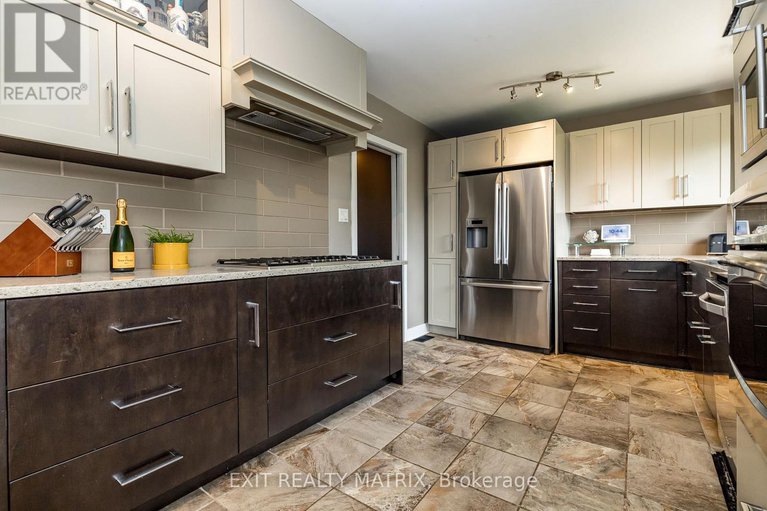 28656018/267-ann-street/almonte/mississippi-mills/ontario/K0A1A0_17