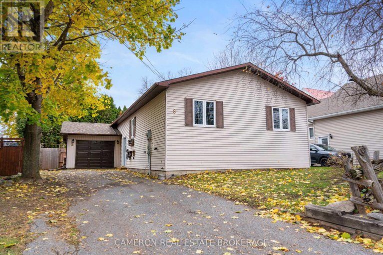 29090581/8-head-street/lancaster/south-glengarry/ontario/K0C1N0_2