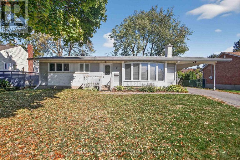 28940176/3-sutton-place/city-viewskylinefisher-heightsparkwood-hills/ottawa/ontario/K2E5G1_1