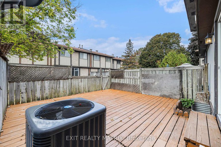 29131271/23-pickford-drive/katimavik/ottawa/ontario/K2L2C1_31