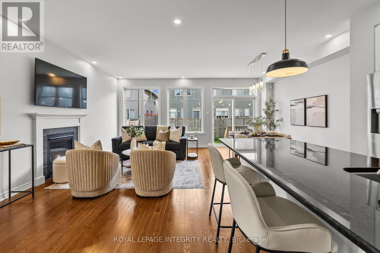 28798693/98-jardiniere-street/remainder-of-stittsville-area/ottawa/ontario/K2S2K2_16