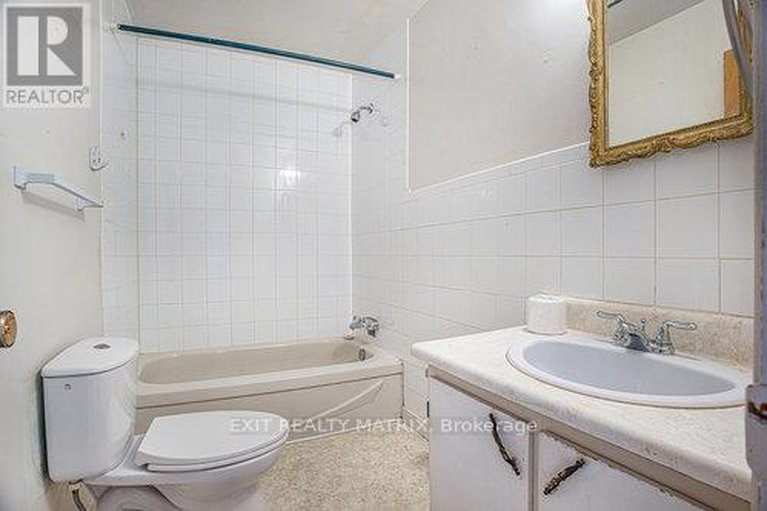 28312365/203-castor-street/village-of-russell/russell/ontario/K4R1C7_12