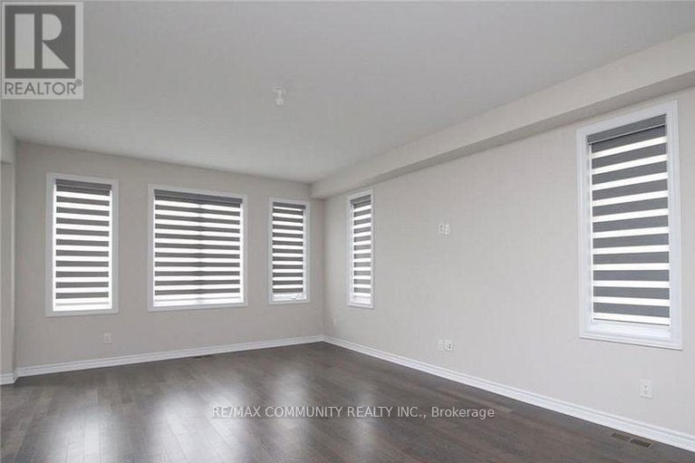 29105852/32-pacing-walk/goulbourn-twp-from-franktown-rdsouth-to-rideau/ottawa/ontario/K0A2Z0_6