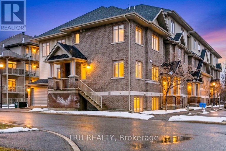 29528254/28-tadley-private/longfields/ottawa/ontario/K2J2T3_1