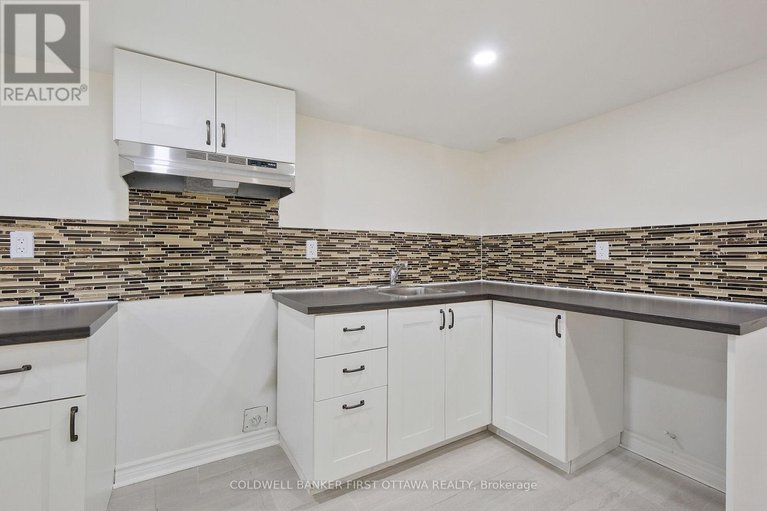 28482188/107-columbia-avenue/hunt-club/ottawa/ontario/K1V1Z3_45