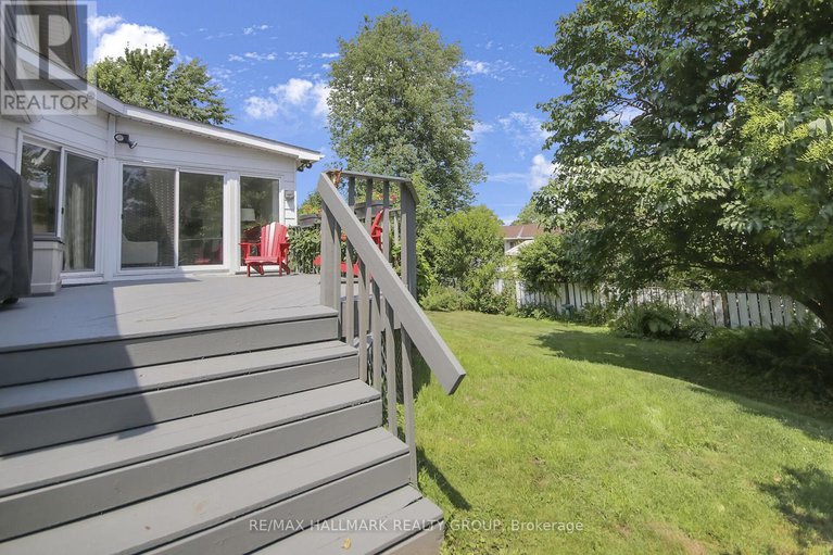 28723074/51-charkay-street/borden-farmstewart-farmcarleton-heightsparkwood-hills/ottawa/ontario/K2E5N5_45
