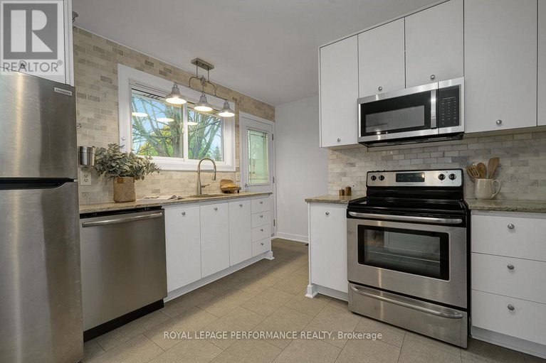 29066591/741-eastvale-drive/beacon-hill-north/ottawa/ontario/K1J6Z8_17