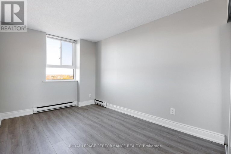 29069042/810-2020-jasmine-crescent/beacon-hill-south/ottawa/ontario/K1J8K5_23