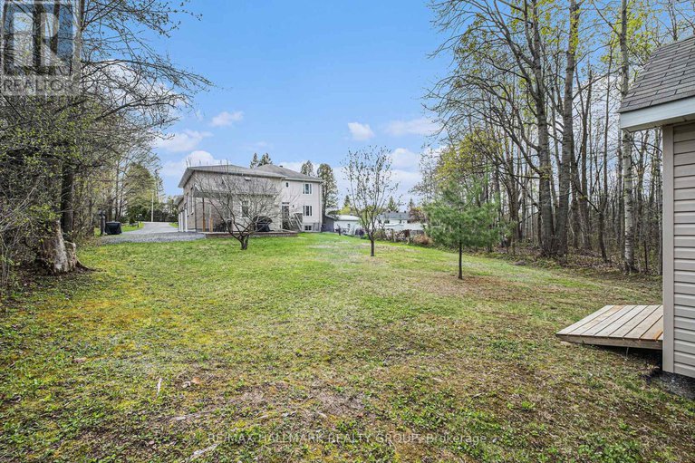 29027545/4633-albion-road/blossom-parkkemp-parkfindlay-creek/ottawa/ontario/K1X1A4_39