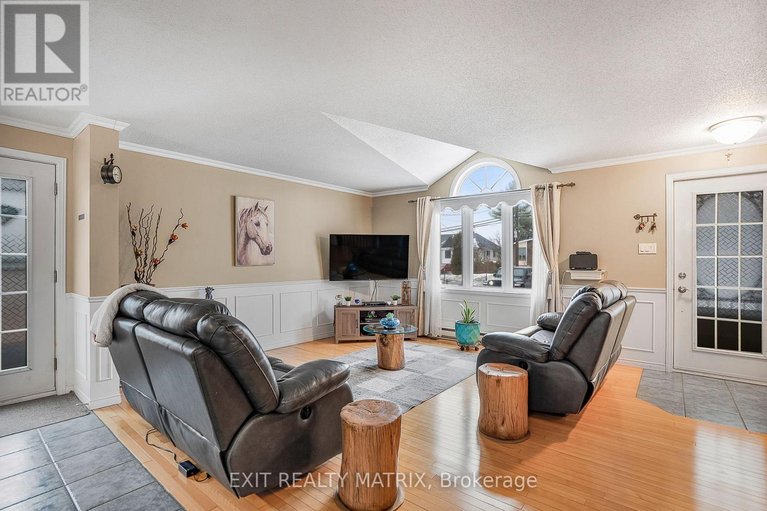 29241507/213-longueuil-street/lorignal/champlain/ontario/K0B1K0_4