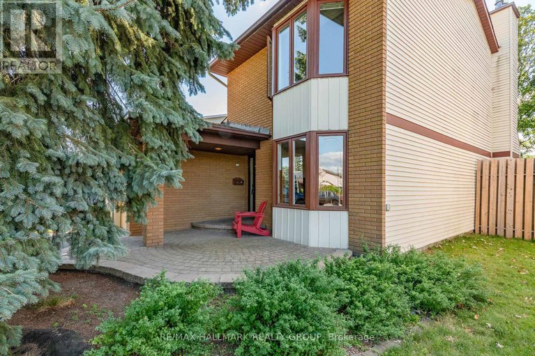 28847382/1414-eastcliffe-way/pineview/ottawa/ontario/K1B5H6_3