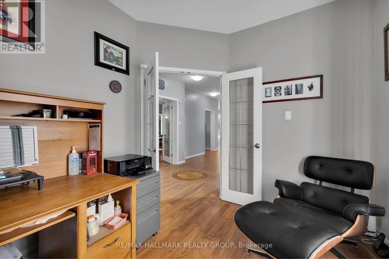 28476381/4136-wolfe-point-way/riverside-southgloucester-glen/ottawa/ontario/K1V1P4_5