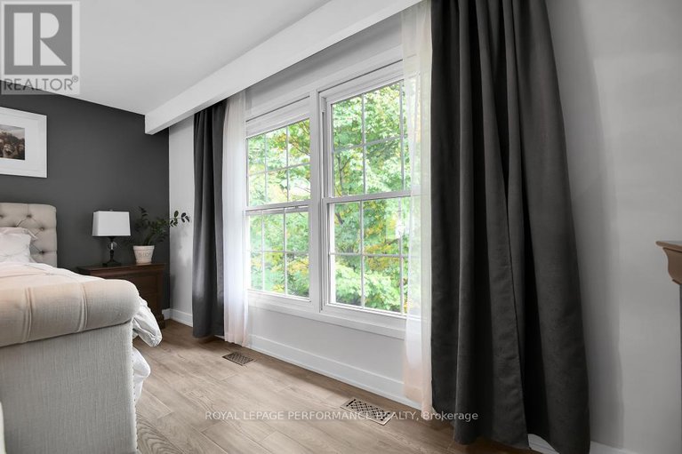 29118875/5583-manotick-main-street/manotick-village-manotick-estates/ottawa/ontario/K4M1A9_20