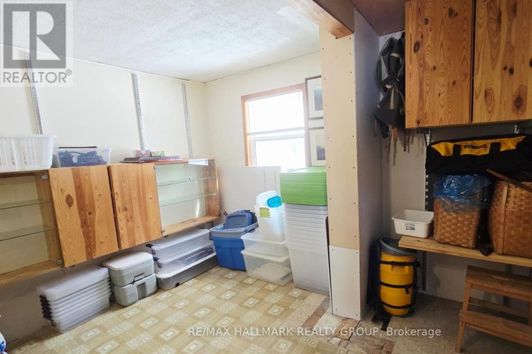 29465872/1236-bayview-drive/constance-bay/ottawa/ontario/K0A3M0_32