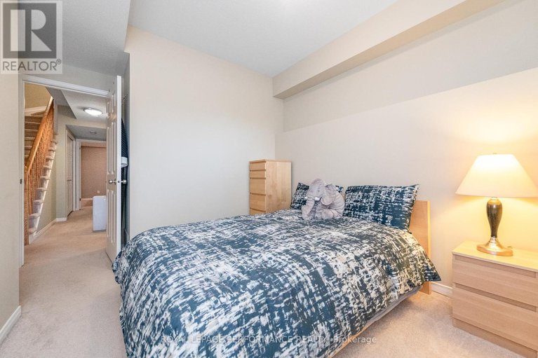28511798/14-111-steele-park-private/cyrville/ottawa/ontario/K1J0J2_17