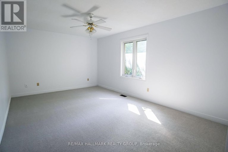 28925321/1020-grenon-avenue/fairfield-heights/ottawa/ontario/K2B8L8_19
