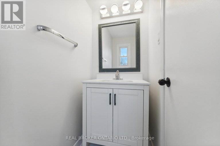 28275807/125-priam-way/westcliffe-estates/ottawa/ontario/K2H8S7_19