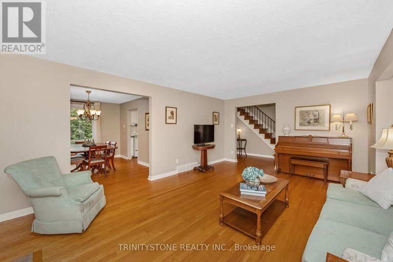 28500513/7-pulford-crescent/bayshore/ottawa/ontario/K2B6L6_10