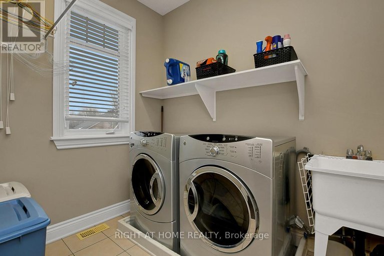 29641405/701-everlasting-crescent/springridgeeast-village/ottawa/ontario/K4A0K2_37