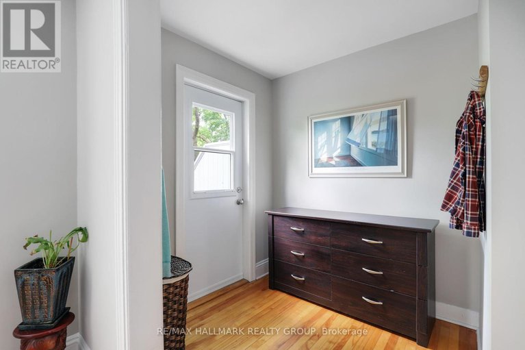 28805291/8-elm-street/west-centre-town/ottawa/ontario/K1R6N1_18