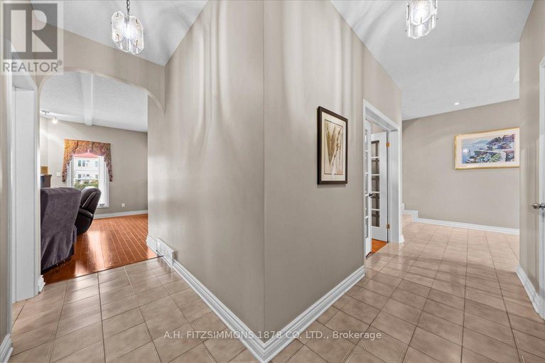 29009459/1538-claymor-avenue/carleton-heights/ottawa/ontario/K2C1T1_8
