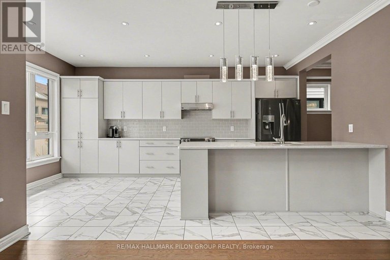 29525862/266-shinleaf-crescent/mer-bleuebradley-estatesanderson-park/ottawa/ontario/K1W0J2_4