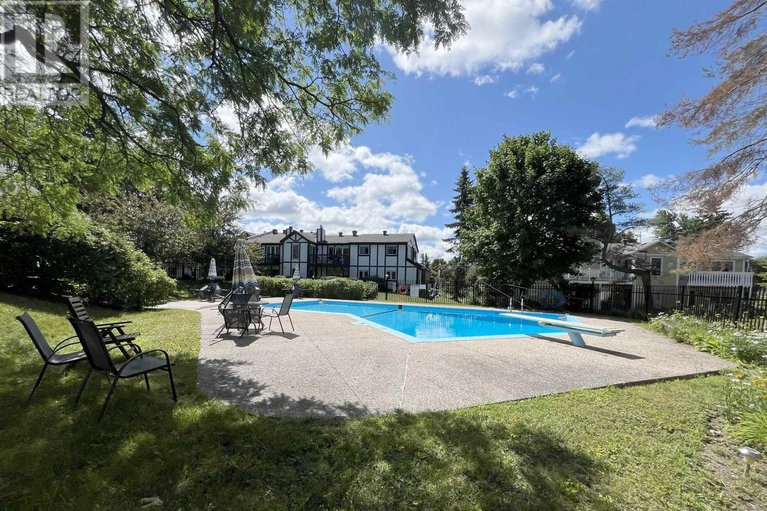 28920438/72-218-d-equestrian-drive/bridlewood/ottawa/ontario/K2M1E2_30