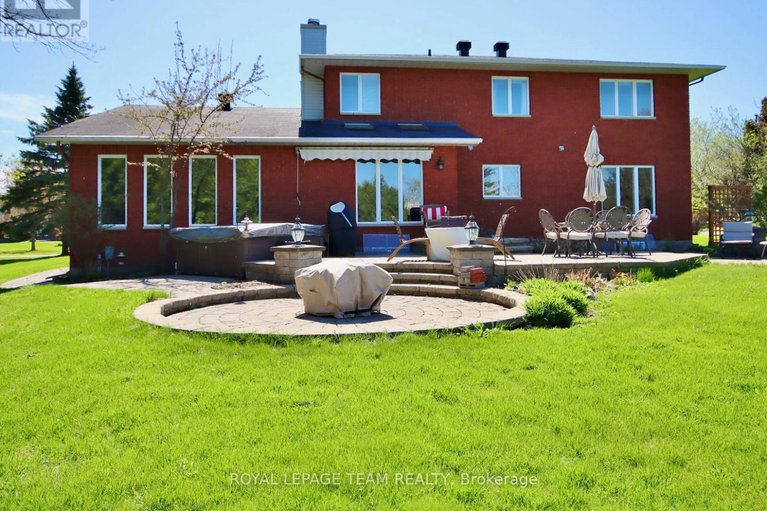 29069392/1105-cindy-hill-crescent/manotick-long-island-nicholls-island/ottawa/ontario/K4M1E8_42