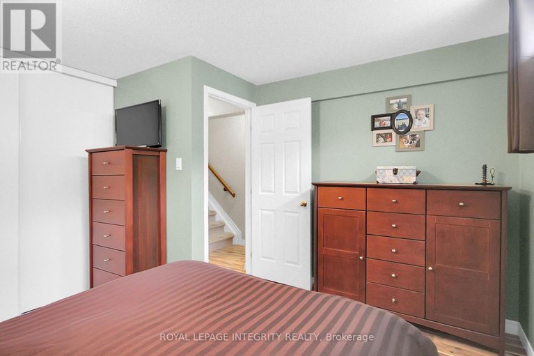 28534994/22-halkirk-avenue/glencairnhazeldean/ottawa/ontario/K2V1B5_39