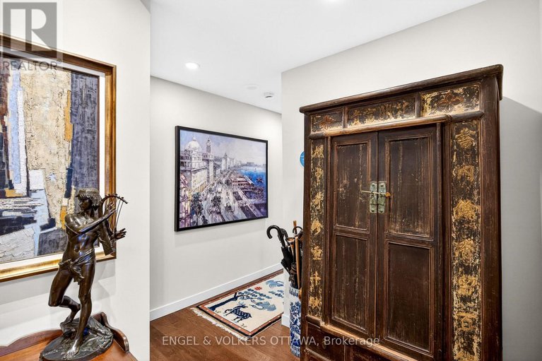 29385389/2404-160-george-street/lower-townbyward-market/ottawa/ontario/K1N9M2_30