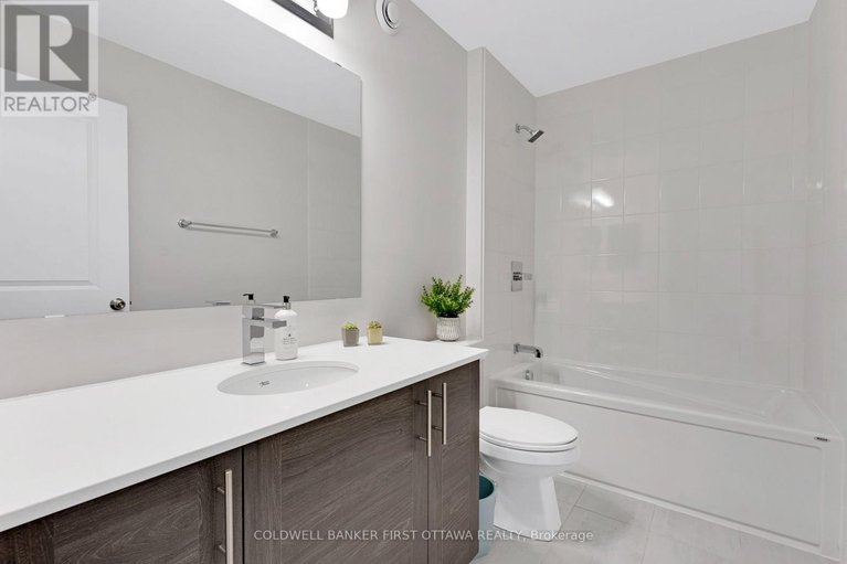 29465691/422-markdale-terrace/riverside-southgloucester-glen/ottawa/ontario/K4M0E2_33