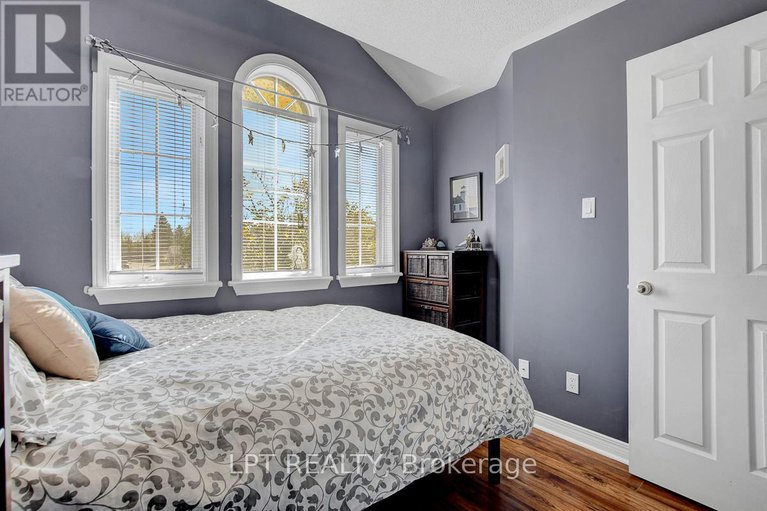 29018996/204-forestglade-crescent/hunt-club-park/ottawa/ontario/K1G6A7_20