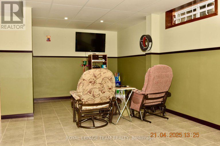 28186551/176-windhurst-drive/barrhaven-east/ottawa/ontario/K2G6J4_18