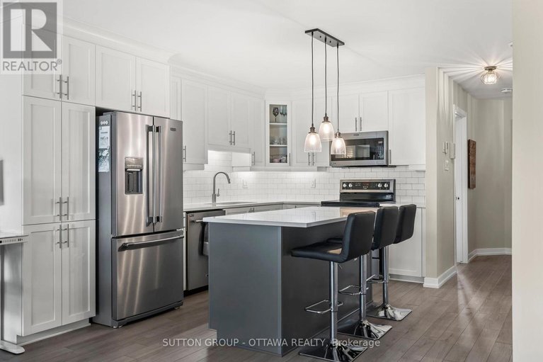 29586662/294-308-masters-lane/town-of-rockland/clarence-rockland/ontario/N1A2W1_10