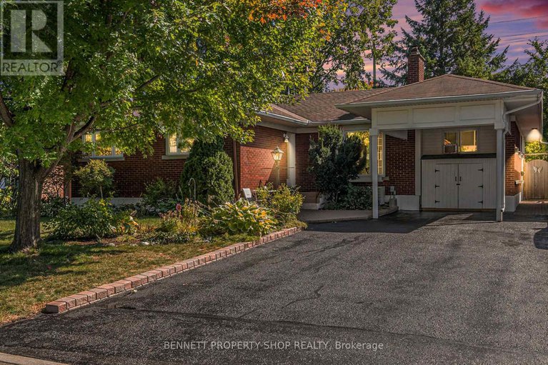 28914923/668-chapman-boulevard/elmvale-acres/ottawa/ontario/K1G1T6_24
