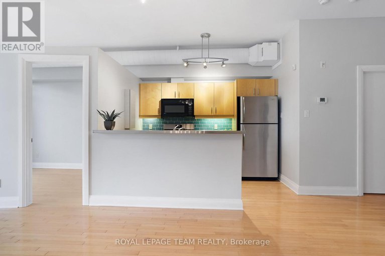 28748602/203-300-powell-avenue/west-centre-town/ottawa/ontario/K1S5T3_15