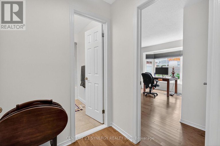 28935783/47-18-oyster-bay-court/stittsville-central/ottawa/ontario/K2S1H3_8