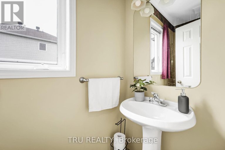 28362867/102-southpointe-avenue/longfields/ottawa/ontario/K2J4T5_32