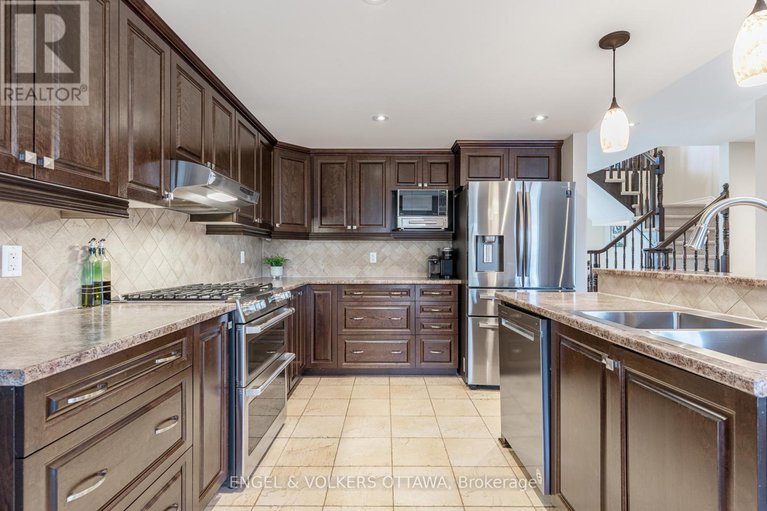 28139063/105-vallier-way-n/avalon-east/ottawa/ontario/K4A0R3_13