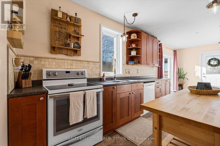 29177965/10938-church-road/north-dundas-mountain-twp/north-dundas/ontario/K0E1S0_22