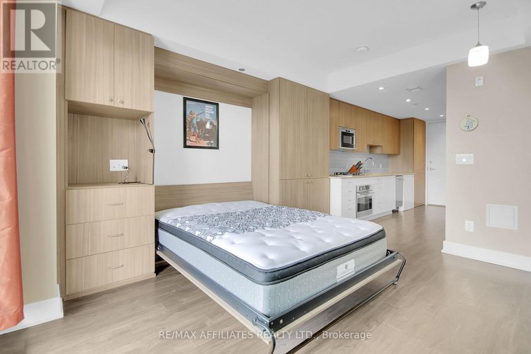 28771940/310-b-7-marquette-avenue/vanier/ottawa/ontario/K1L8A7_12