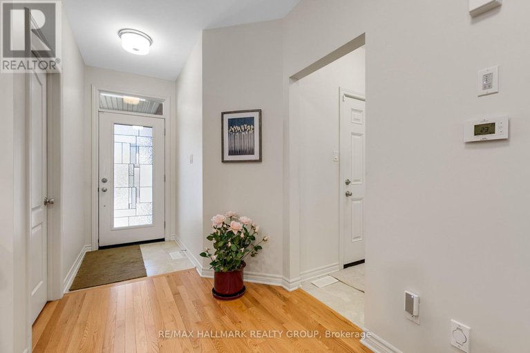 29281423/66-kayenta-street/remainder-of-stittsville-area/ottawa/ontario/K2S2K7_4