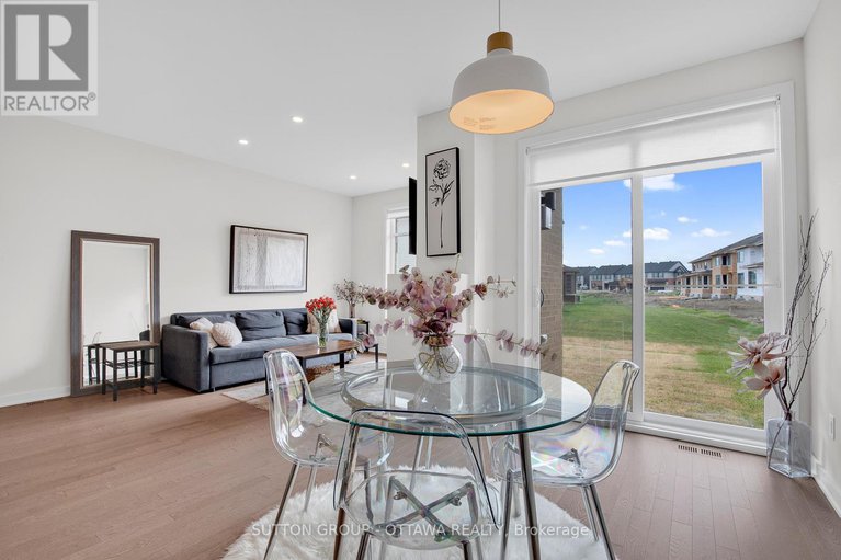 28497838/737-acai-way/riverside-southgloucester-glen/ottawa/ontario/K1X0K1_5
