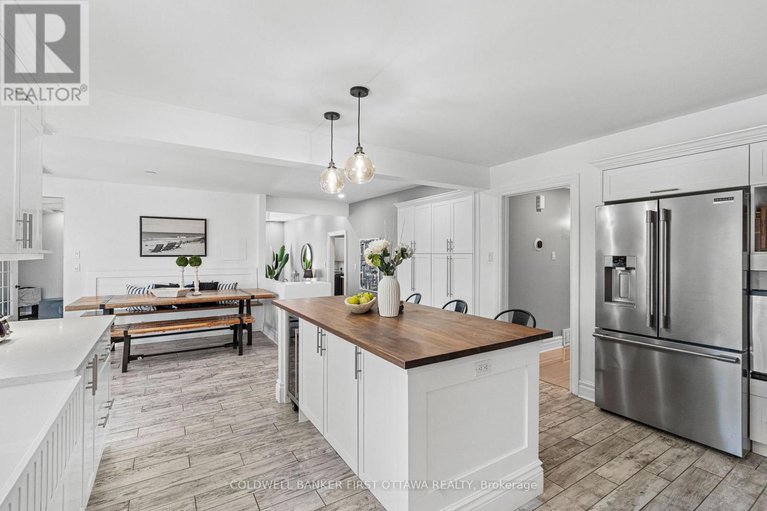 28399628/1379-potter-drive/manotick-village-manotick-estates/ottawa/ontario/K4M1C3_15